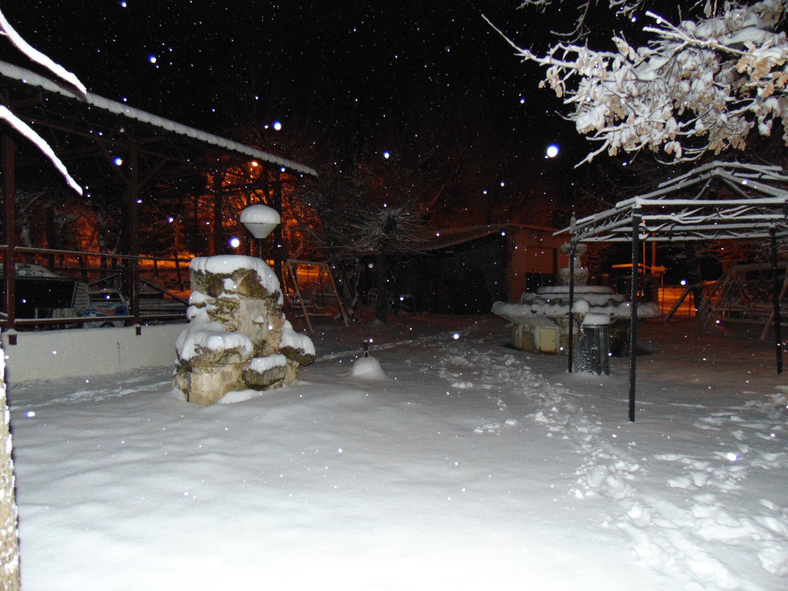 Nevicata notturna a San Nicolao